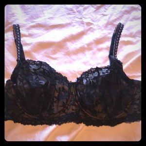 Frederick’s of Hollywood bra size 34F